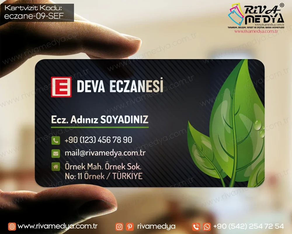 Yaprak Konseptli Eczane Şeffaf Kartvizit Örneği